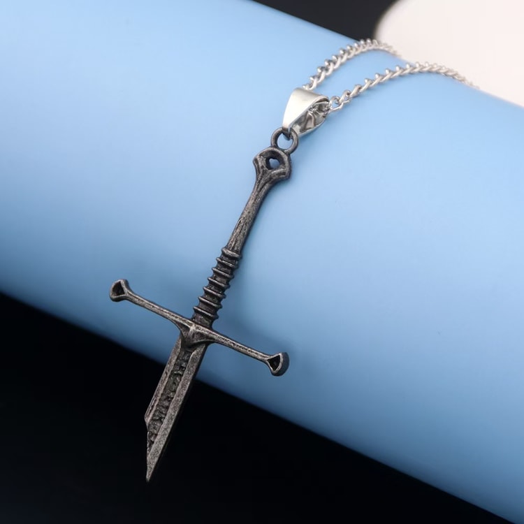 Broken Fantasy Sword Pendant Necklace – Heroic Warrior-Inspired Collectible Jewelry